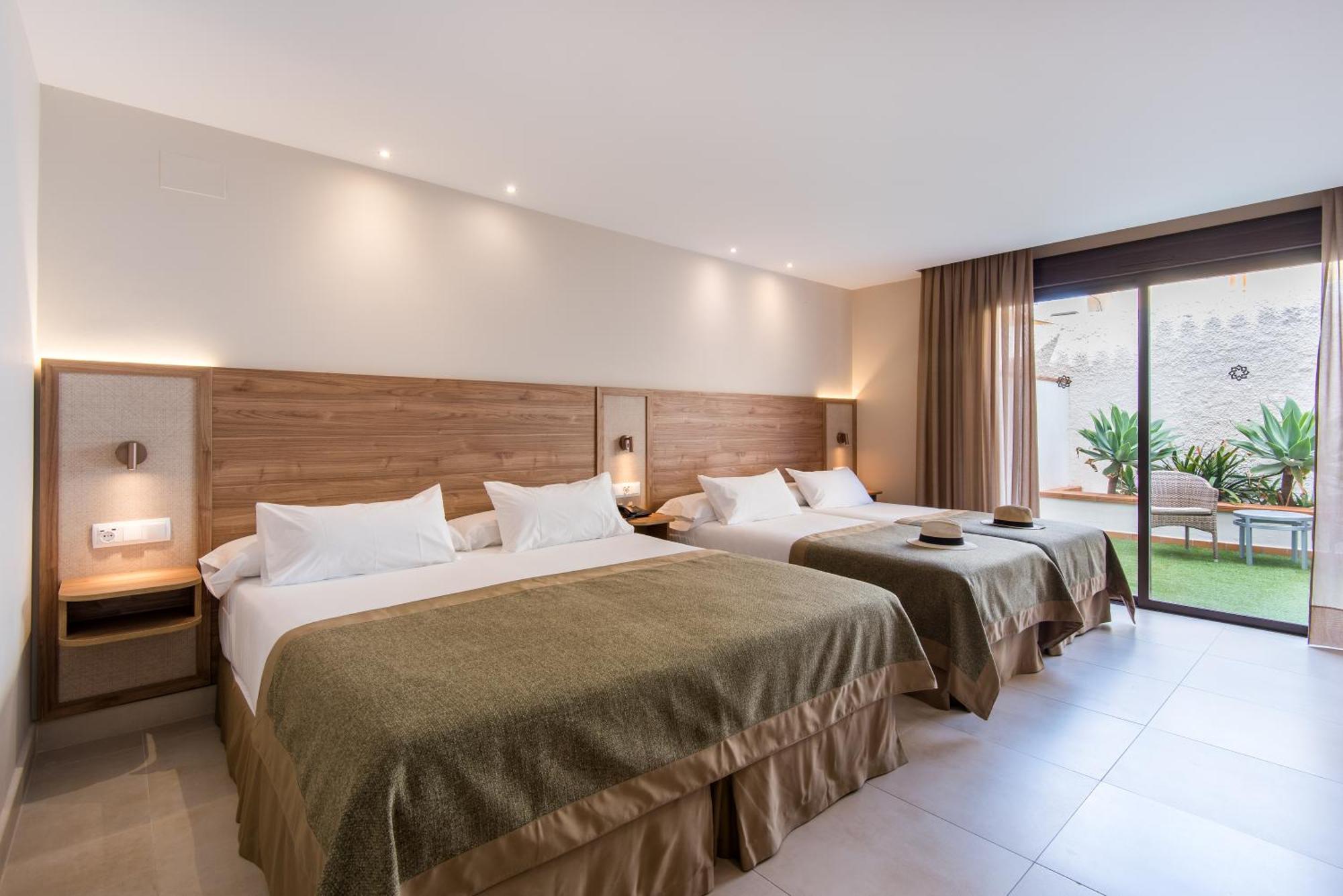 טורמולינוס Hotel Tarik מראה חיצוני תמונה