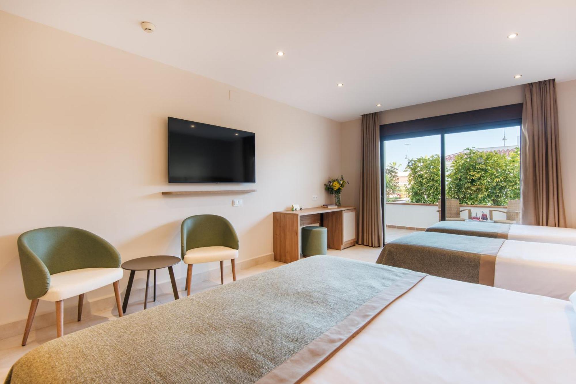 טורמולינוס Hotel Tarik מראה חיצוני תמונה