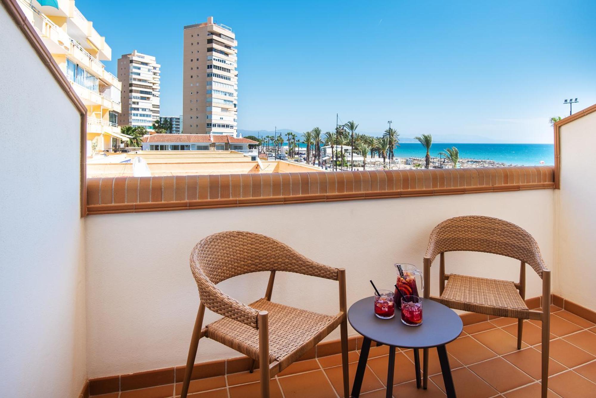 טורמולינוס Hotel Tarik מראה חיצוני תמונה