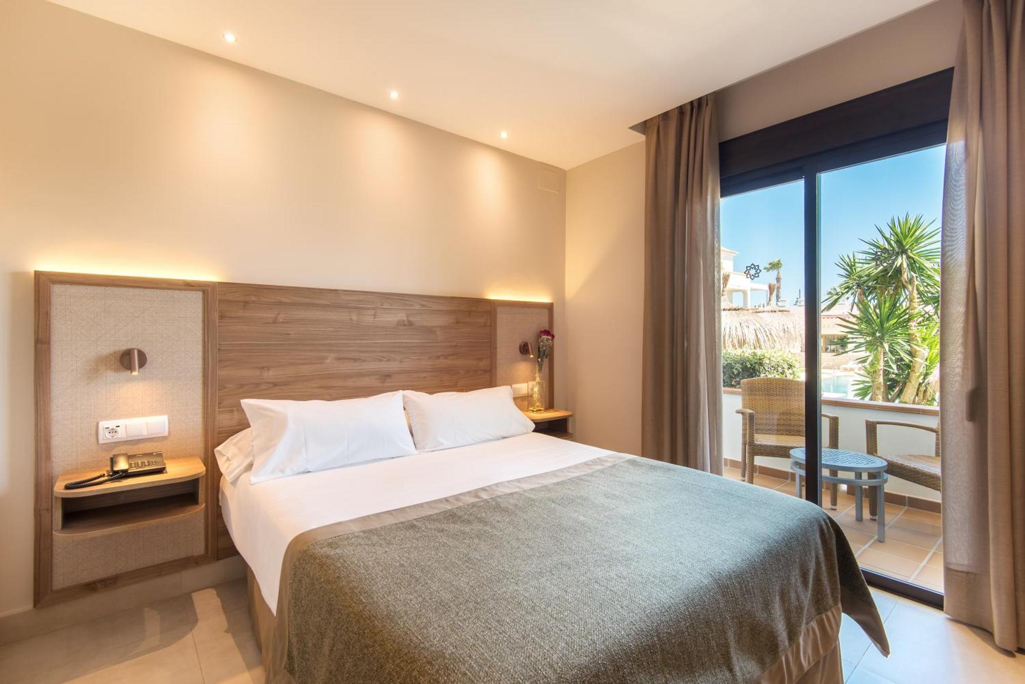 טורמולינוס Hotel Tarik מראה חיצוני תמונה