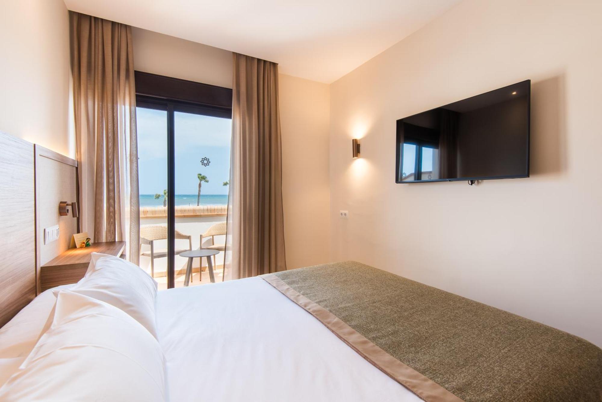 טורמולינוס Hotel Tarik מראה חיצוני תמונה