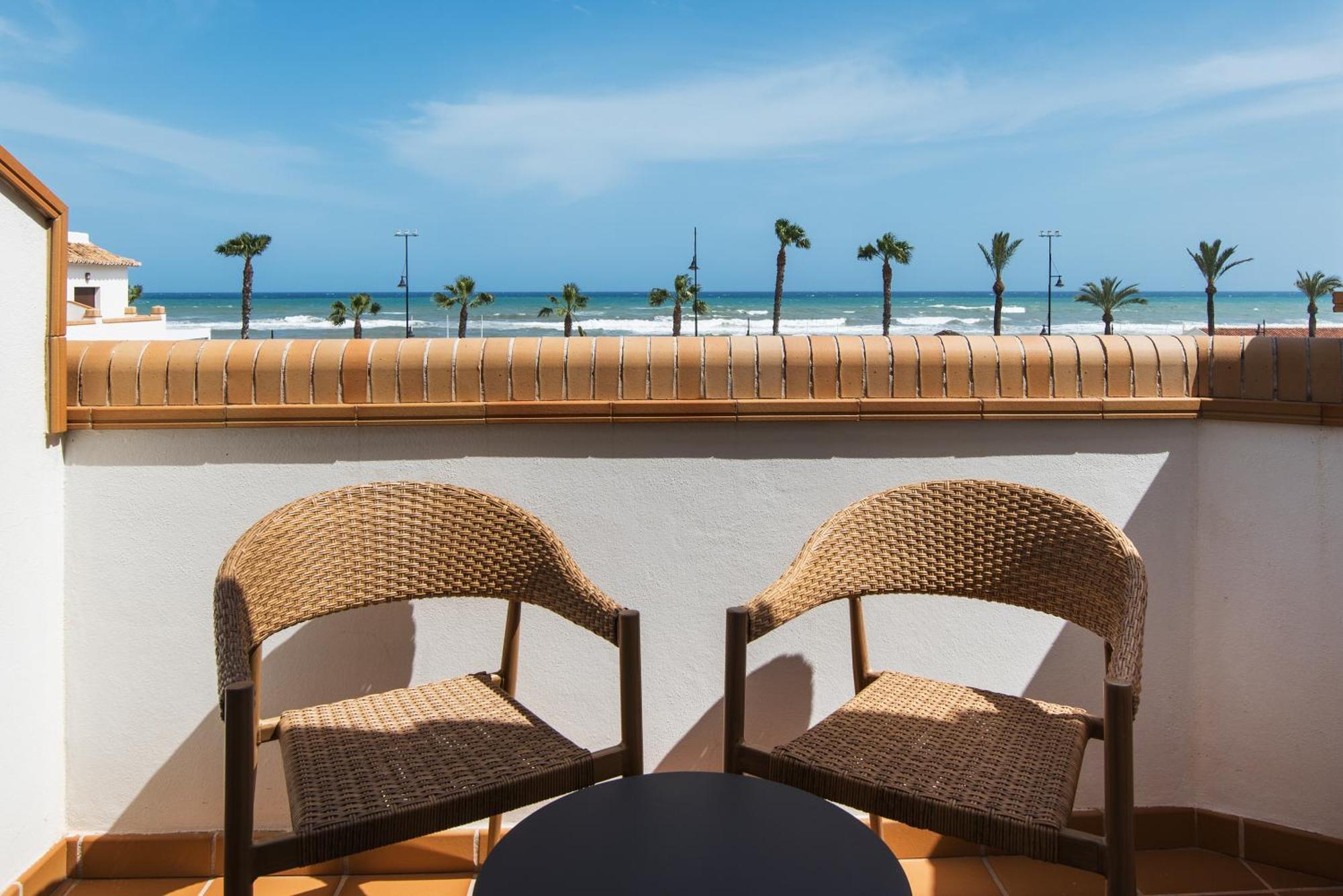 טורמולינוס Hotel Tarik מראה חיצוני תמונה
